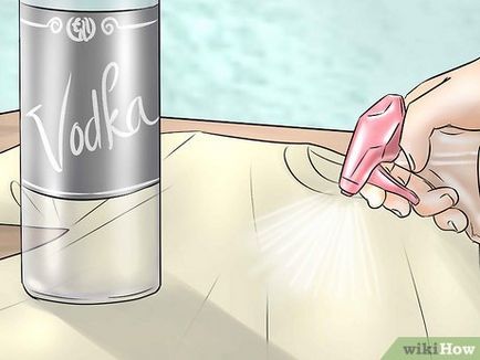 Как да се отървете от миризмата на мухъл по дрехите