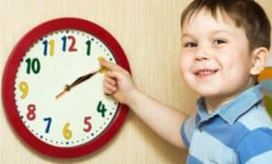 Как да се научи детето да се разбере времето в часове, научи детето да разпознава и да определи времето на часовника