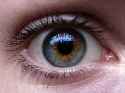 Как е феноменът, когато човек е с различен цвят на очите