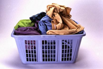 Как да се измие старите петна по дрехите