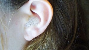 Как да се чисти ушите процедурата по пероксид водород и противопоказанията
