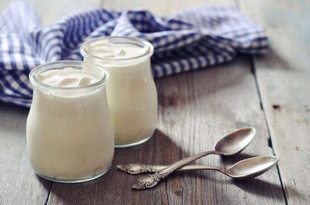 Как да си направим кисело мляко у дома с кисело мляко и без