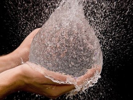 Как да се смекчи водата, за да миете косата си, бебе къпане, поливане растения у дома