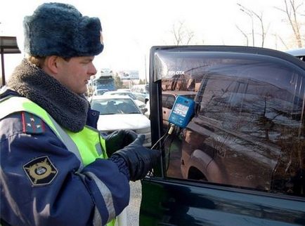 Как да премахнете нюанс от стъкло