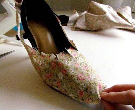 Как да украсят обувки, балет апартаменти и сандали