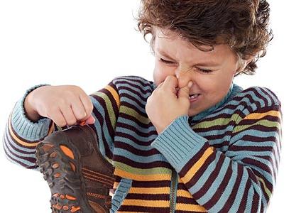 Как да се премахнат миризмата на обувки 10 съвета