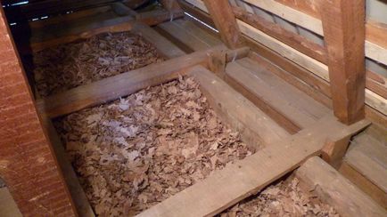 Как да се изолират тавани в частния дом, минерална вата, дървени стърготини