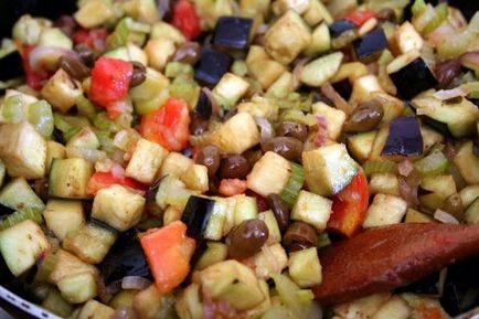 Caponata патладжан (caponata ди melanzane) - италиански хранителни рецепти