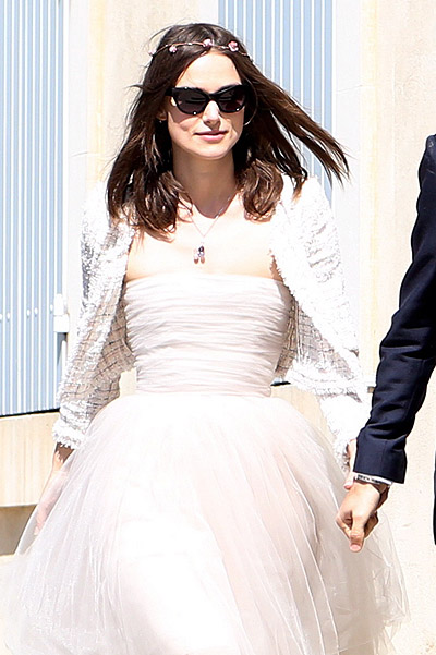 Кира Naytli съсипа сватбена рокля от Шанел, клюки