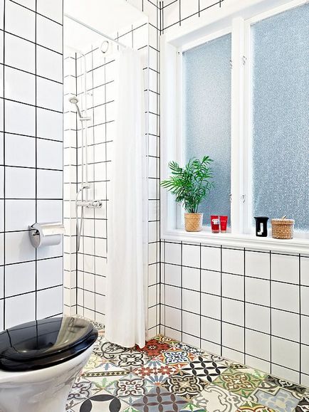 Комбинацията от плочки в декорацията на банята