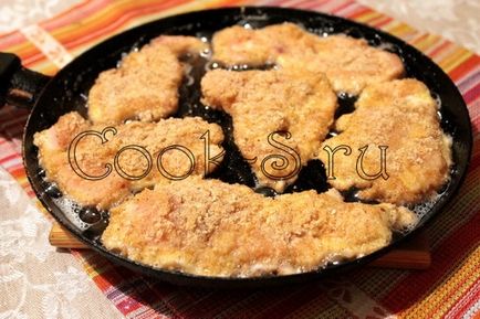 Пилешко филе в галета - стъпка по стъпка рецепта със снимки, пилешко месо