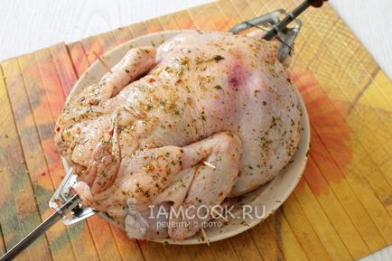 Пиле на грил във фурната в продължение на 7 рецепти