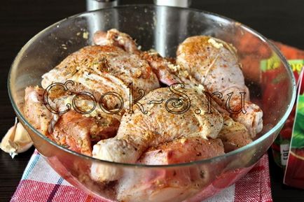 Пиле задушено в доматен сос - стъпка по стъпка рецепта със снимки, пилешко месо
