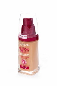 L'Oréal основа на цените, ревюта, описания (че е упорит действие) L'Oréal основа на цените, ревюта, описания