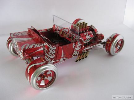 Автомобилни модели на кутийки от бира - един необичаен машина
