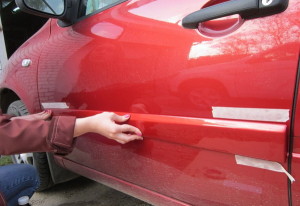 Лайсни на колата на вратата - бързо и лесно настройване на колата с ръцете си видео