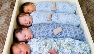 Новородено бебе (дете) новородено бебе