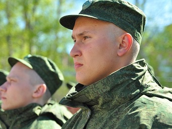 Новини армия набира помощ (брой войници) Новини армейски служители помагат
