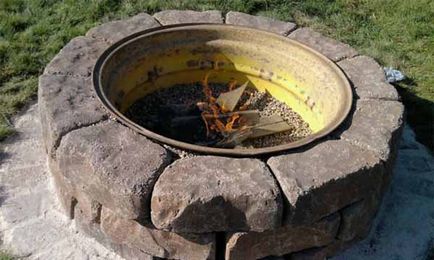 Оборудва камина градина огнище в страната със собствените си ръце