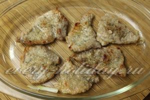 Пържоли с картофи в рецептата на фурна със снимка на свинско месо