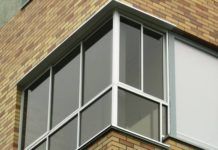 Стенни материали за декорация на балкона и изправени опциите