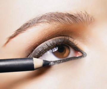 Очна линия как да се прилагат и оттенък (прилагат) Eyeliner как да се прилагат и оттенък