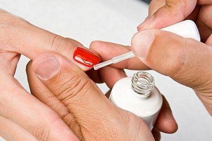 Покриване на нокти гел за нокти у дома Описание Детайли