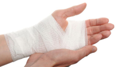 Разтягане на мускулите на лечение на ръка и процеса за възстановяване