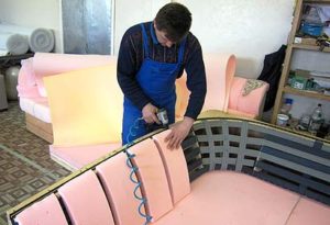 Ремонт мека мебел у дома си в Москва ниска цена