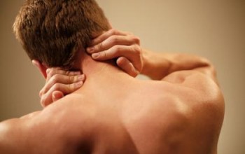 Спазъм на мускулите на гърба предизвиква симптомите, лечението