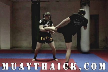 Тай бокс за начинаещи - Как да улови средна удар, тайландски бокс, муай тай, самозащита
