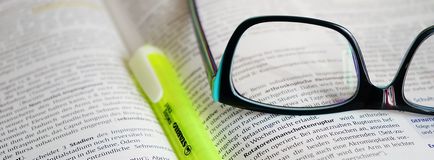 Научете как да създавате и записвате на текст анотация (анотация) Научете как да създавате и пише на анотацията на текст