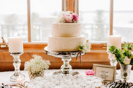 Декорирайте сватбена торта у дома