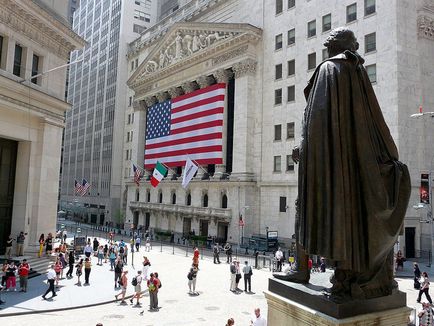 Wall Street, (Wall Street) в Ню Йорк (стената) Wall Street, (Wall Street) в Ню Йорк