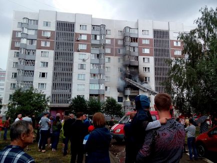 Експлозия и пожар в къща с апартаменти в Набережние Челни