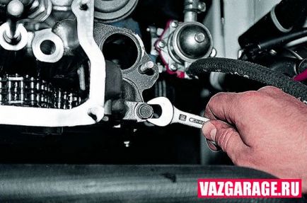 Подмяна на главата уплътнението на цилиндъра на ВАЗ-2106