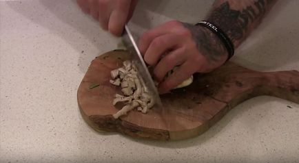 Пиле готвене с гъби и картофи - стъпка по стъпка рецепти снимки