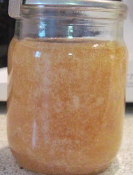 Захаросан мед като стопилка, за да течност