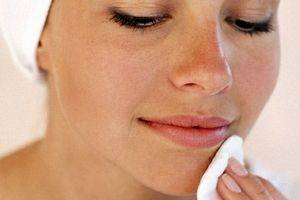 Как да се почисти лицето си на акне