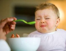 Как да се убеди детето да яде