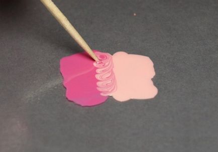 10 клас вариант на цветни лак за нокти - идеи, снимки, как се рисува две или повече