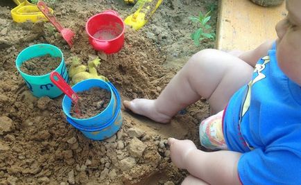 Какво трябва да се подготви детето си на детска градина (списък) - едно дете в детска градина