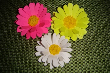 Цветя направени от хартия с ръцете си (интегралните схеми)