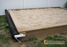 Детски пясъчник с ръцете си, за да се даде - как да се направи пясък с дървена покривка, стъпка по стъпка
