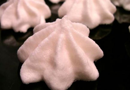Домашно приготвени бонбони - най-добрите начини да се подготвят бяла ружа у дома