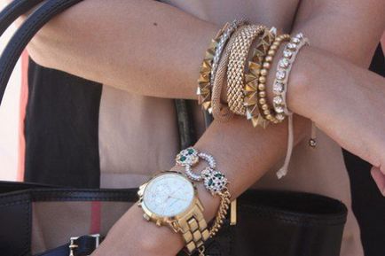 Как да нося часовник десен етикет и съветите на стилистите - лилави токчета