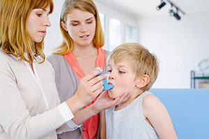 Как да наемете астматичен пристъп без инхалатор у дома - жена и ден