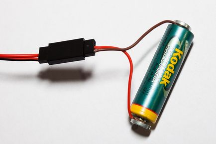 Как да заредите батериите у дома, без зарядно