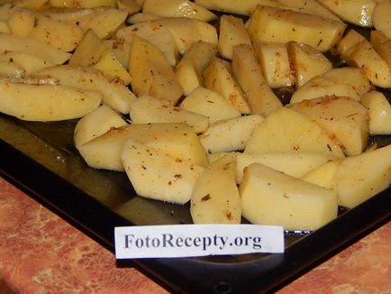 Картофени клинове с чесън във фурната как да се готвя - стъпка по стъпка рецепти със снимки у дома