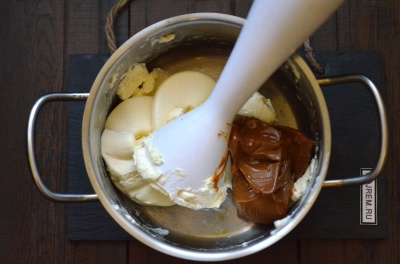 Крем торта у дома - стъпка по стъпка рецепта за това как да се готви със снимки